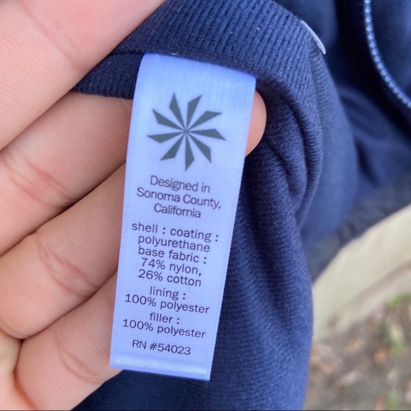 Athleta Rockview Vest in Navy size M - Picture 7 of 8